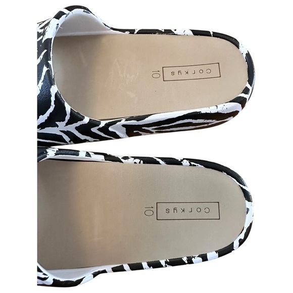 Corkys Black and White Zebra Sandals Slip-On Comfort NWOT, sz 10 - Picture 4 of 6